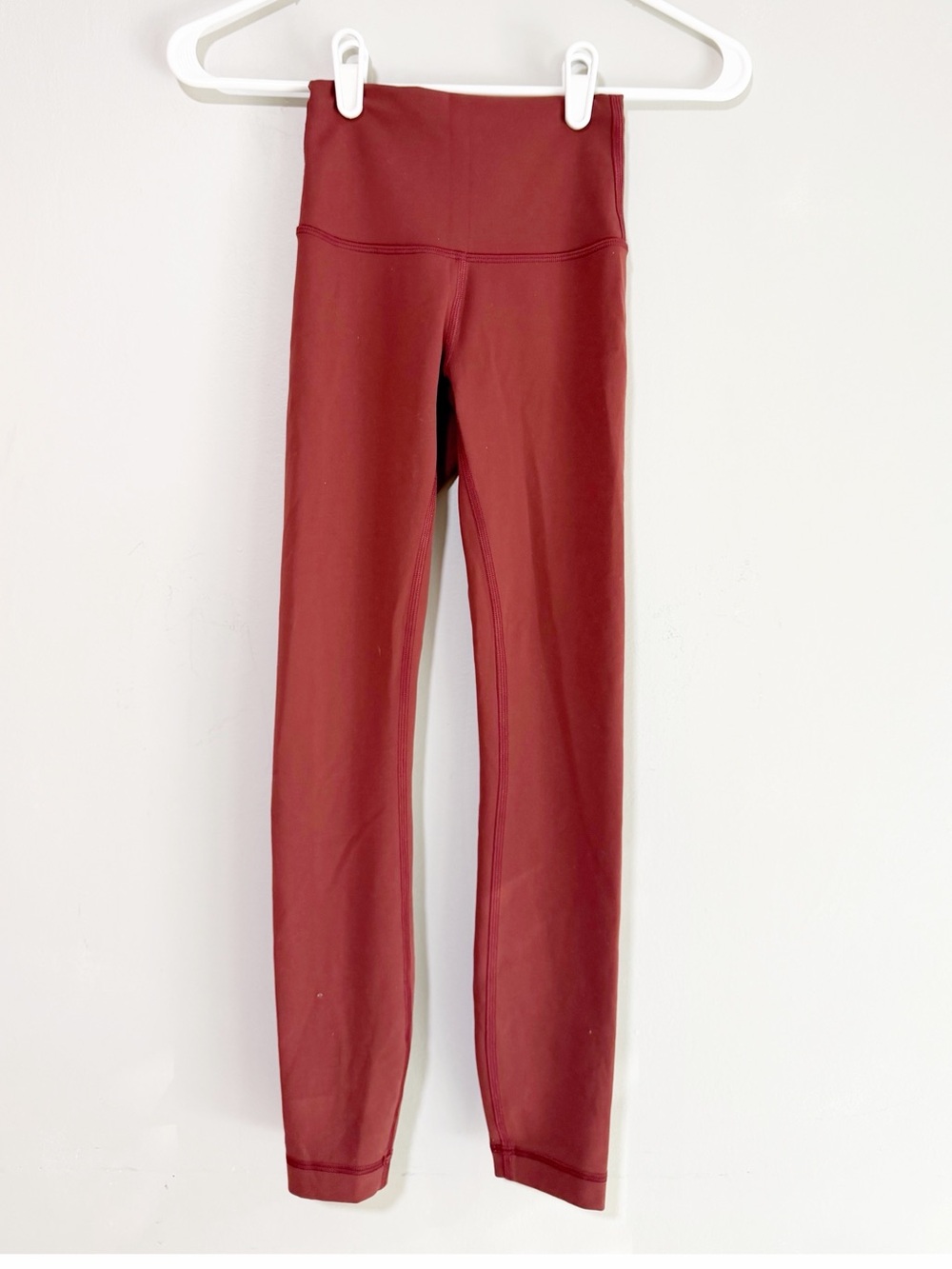 Lululemon wonder train high rise tight red size 0